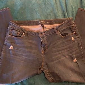 Apt 9 skinny leg medium wash jeans